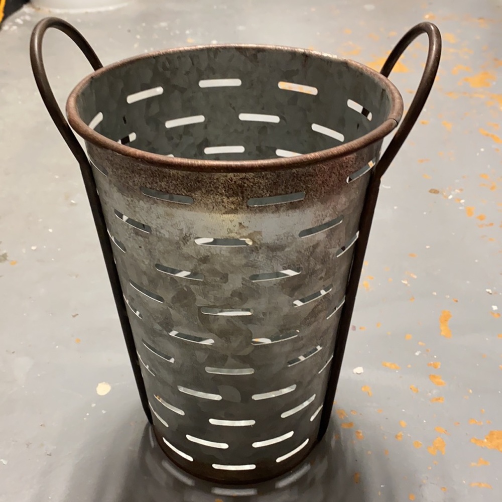 Rustic Farmhouse Galv. Metal Basket w/handles